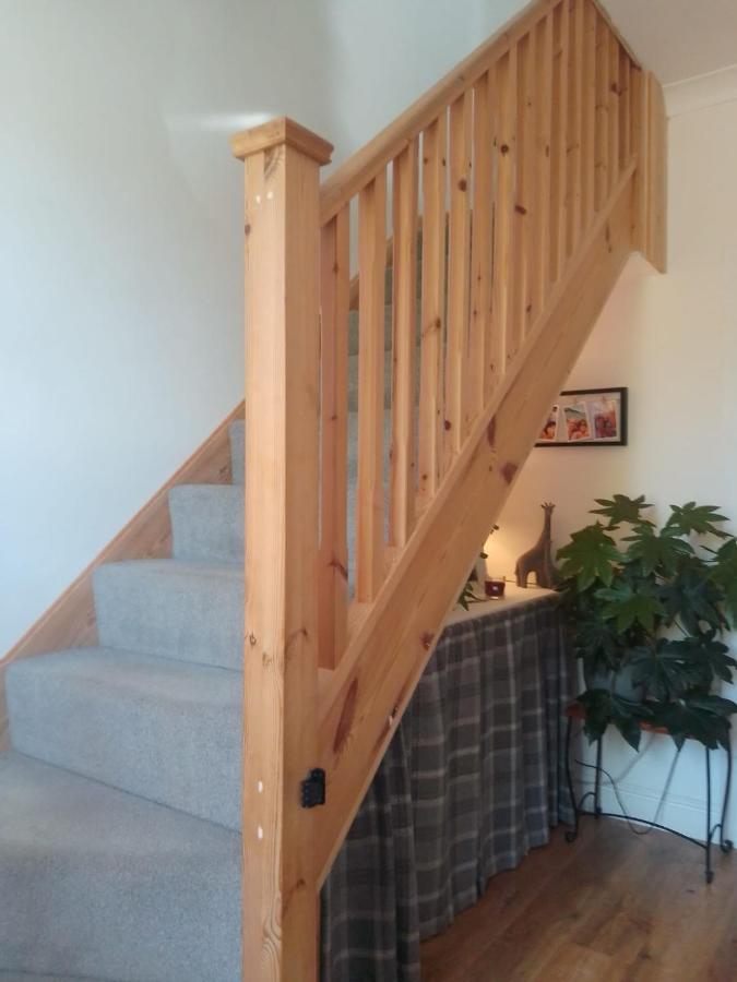 Village Life- Private Attic Suite - Living Room, Bedroom And Bathroom Newtown St Boswells 외부 사진