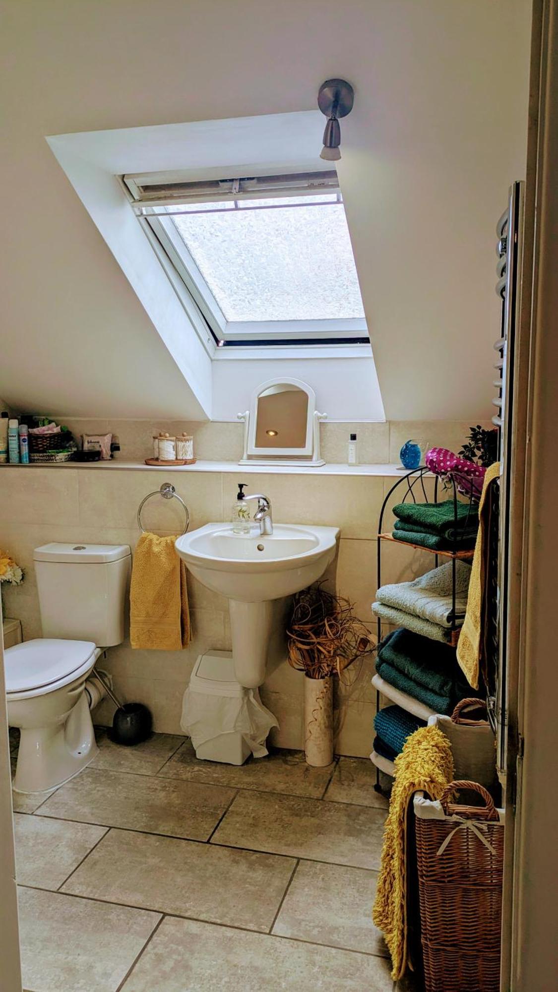Village Life- Private Attic Suite - Living Room, Bedroom And Bathroom Newtown St Boswells 외부 사진